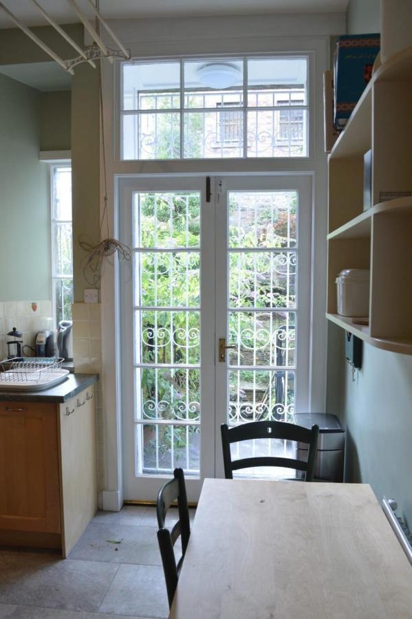 Traditional Georgian Flat In New Town Appartement *